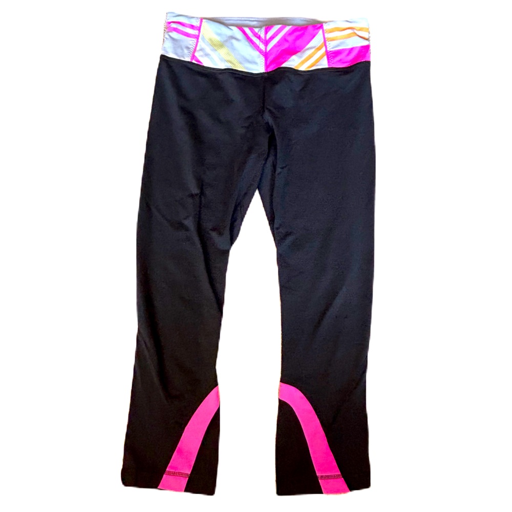 Lululemon black/pink capri leggings Size M